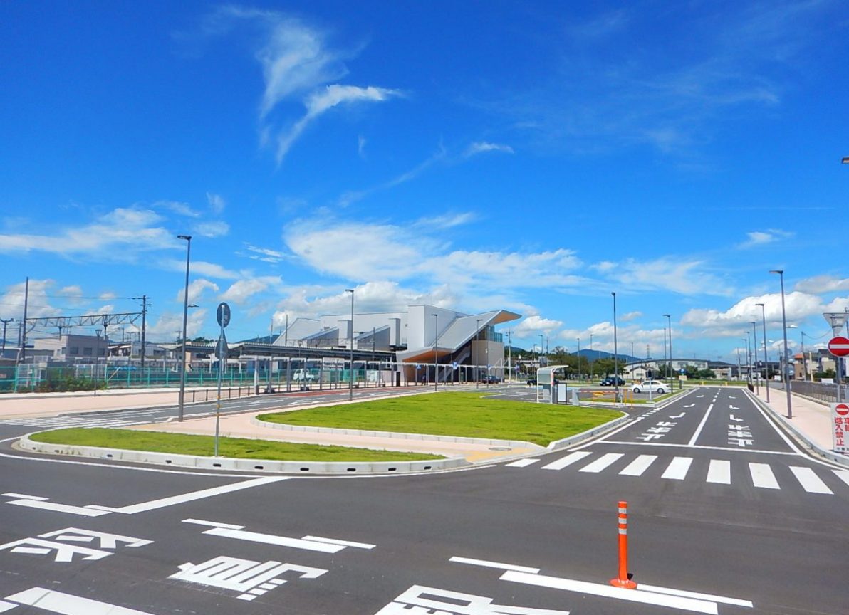 小美玉市「羽鳥駅東西駅前広場」の整備が完了しました。